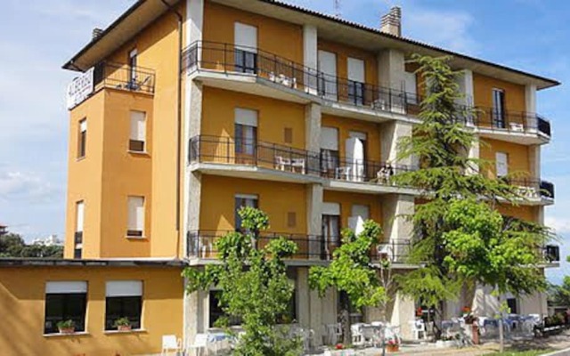 Отель Villa Crociani Кьянчиано Терме вид на фасад