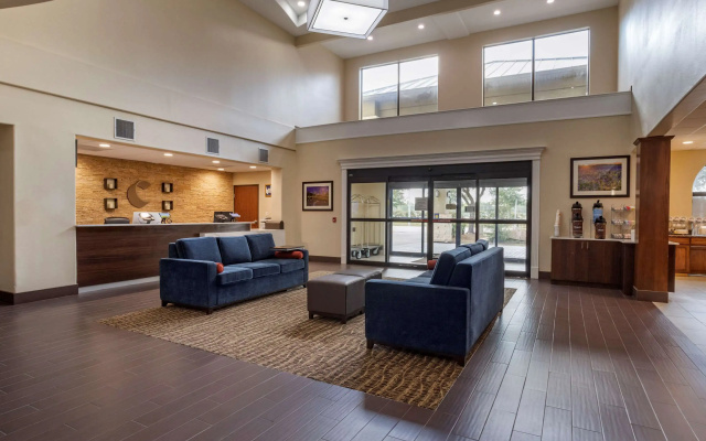 Comfort Suites Houston near Medical Center- NRG Stadium