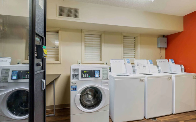 Studio 6 Suites Greenville, SC - Haywood Mall