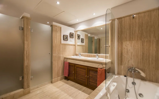 Apartamentos Duque Palm Beach Marbella