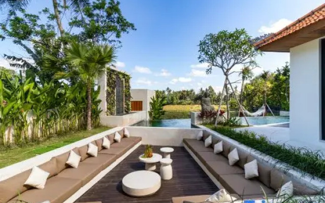 Villa Kemboja by BaliSuperHost
