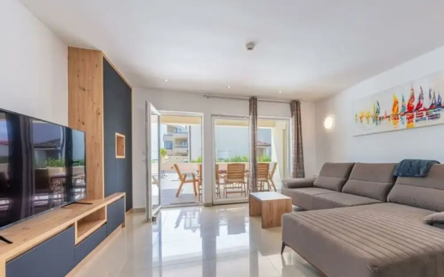 Villa Dvor Comfortable Holiday Residence