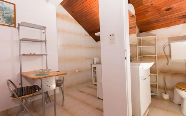 Quaint Holiday Home in Mastrinka With Balcony