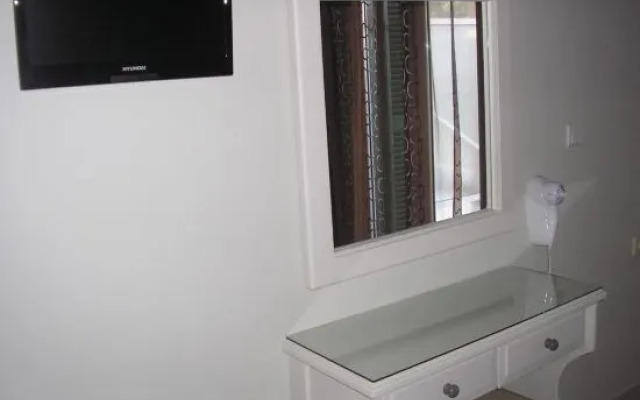 Poseidon Apartments