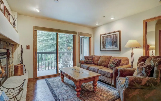 Newly Renovated 2 Bed/ 2 Bath Beaver Creek 2 Bedroom Condo by RedAwning