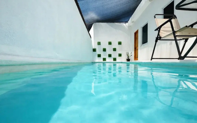 Modern Apartment with Private Pool
