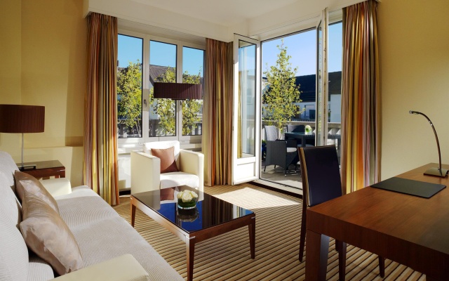 Neues Schloss Privat Hotel Zurich, Autograph Collection