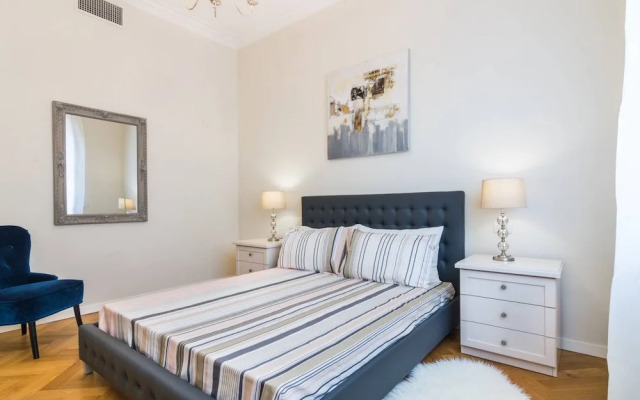 Luxury 3 Bedrooms Near Duomo