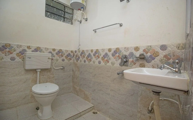OYO 15721 Simrat Hotel