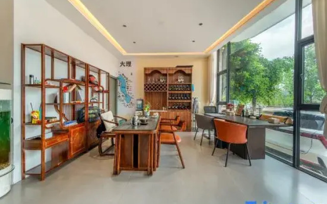 Yuehai Inn (Dali Fengyi Airport Store)