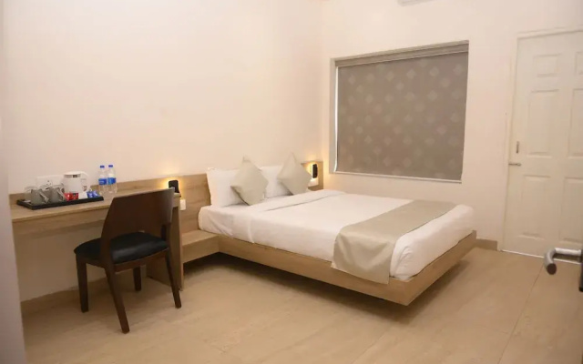 Zip By Spree Hotels Neelam Nakshatra
