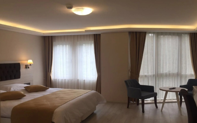 Gold Mina Hotel