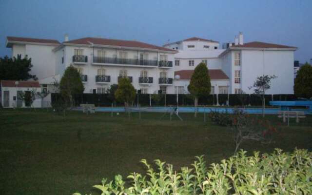 Hotel ELE La Perla вид на фасад