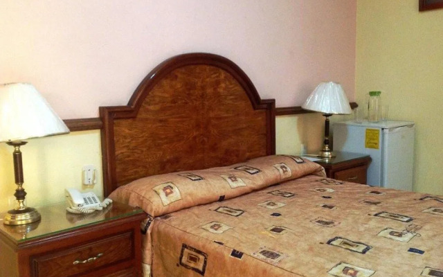 Hotel Plaza Jardín