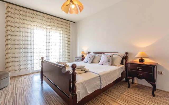 Amazing Home in Podstrana With Wifi and 2 Bedrooms