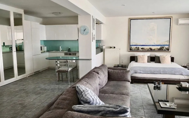 Crystal Green Residences Voula