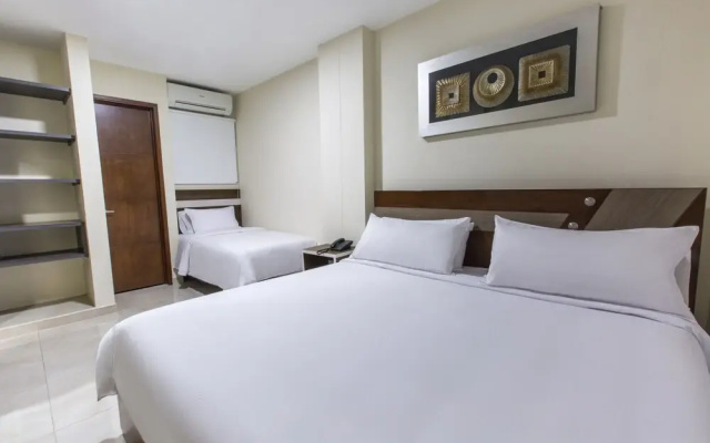 Hotel Mayales Plaza