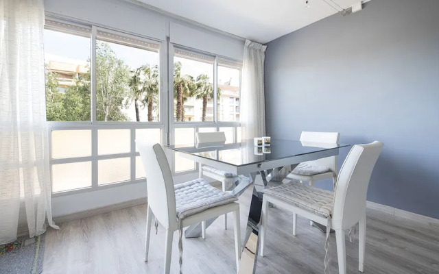 Ampolla Apartment TVL 18