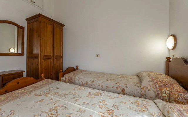 Seaside Comfort in Giannella