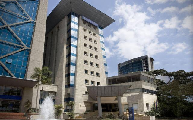 Porton Medellin Hotel вид на фасад