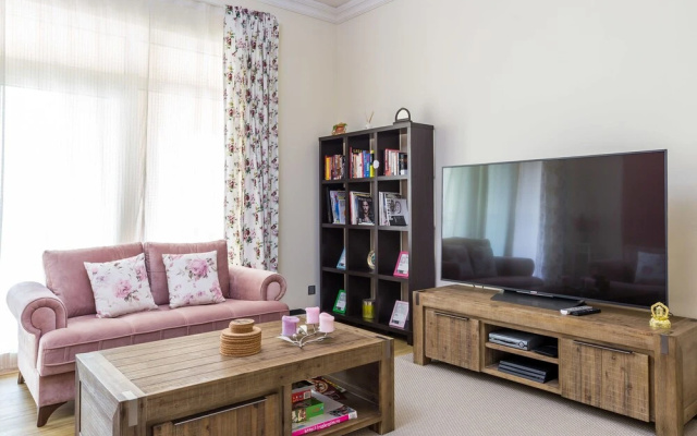 Deluxe Holiday Homes - Al Dabas