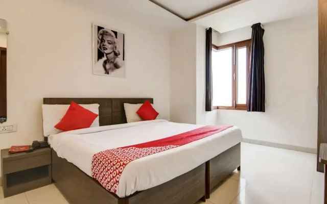 OYO 78941 Townhouse