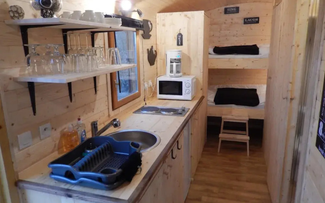 Charming Apartment in Sensenruth with Hot Tub