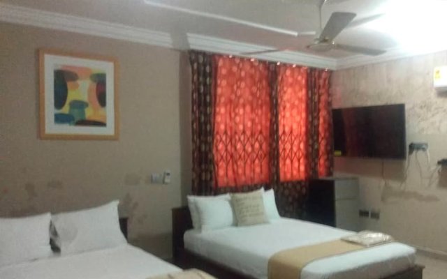 Double Tree Hotel Ghana in Accra, Ghana from 47$, photos, reviews - zenhotels.com guestroom