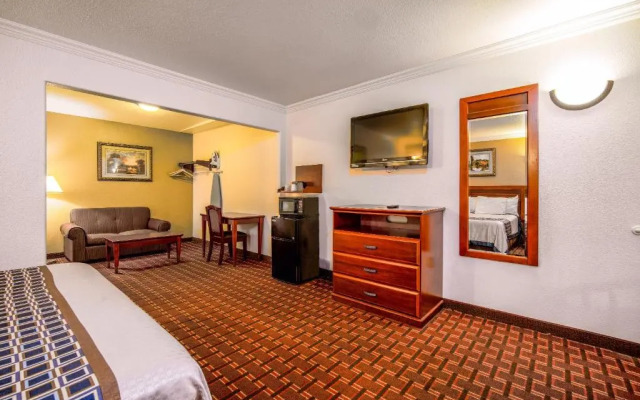 Regency Inn & Suites