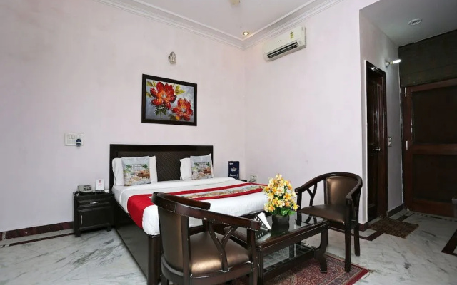 OYO 306 Hotel Staayy Inn