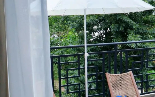Meet Lihaihouse Homestay