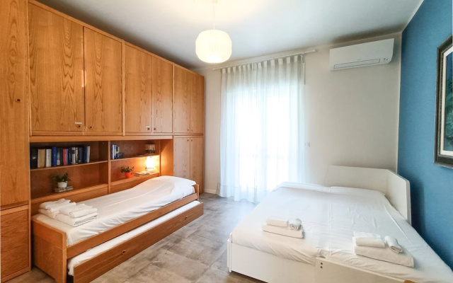 JOIVY Bright Flat W/2 Balconies & Sea View