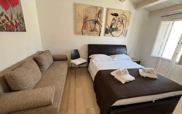 Plaza Rooms