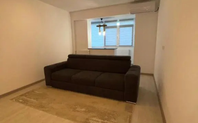 Robert’s Brilliant Apartament