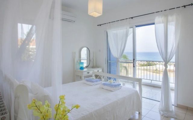 Cyprus Villa Mimosa 1 Gold