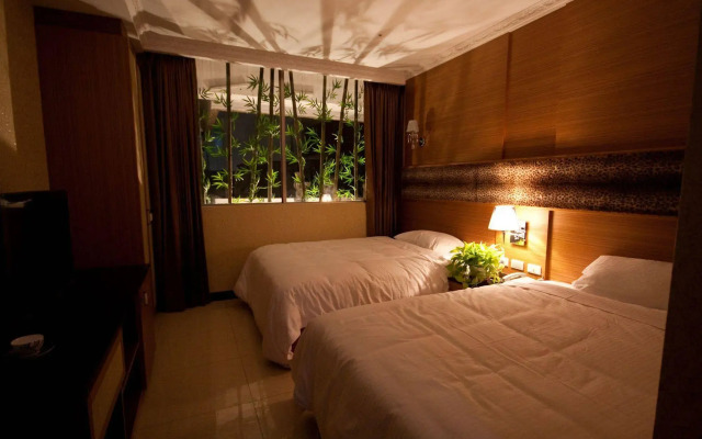 Jun Long Hotel