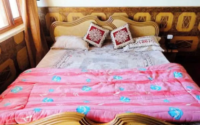 Hotel Tribhuwan by Goroomgo