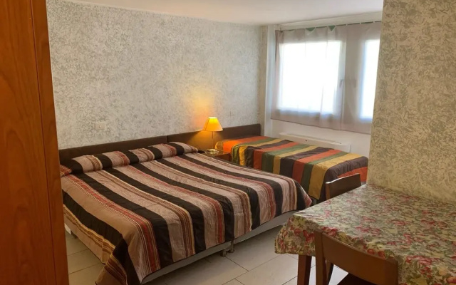 Duplex Studios for 6 People