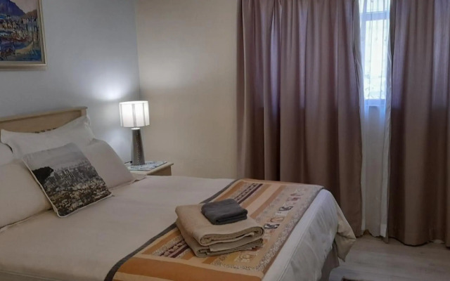 Barlinka lane Selfcatering flatlet , Somerset West