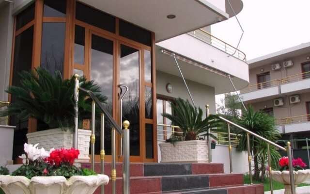 Hotel Denta Vlora вид на фасад