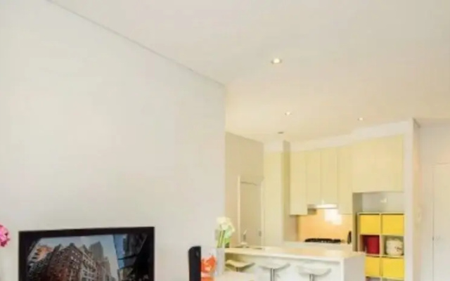Sunny 3 Bedroom Apartment in Turrella