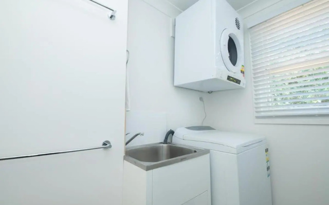 Sweet Caroline Sunny & Spacious Sleeps 6