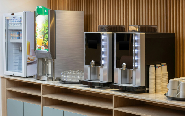 Hampton By Hilton Paris Charles De Gaulle Airport