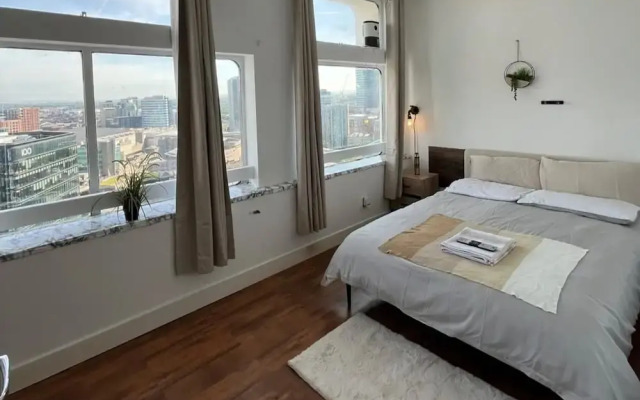 City Centre & Parking 2 Bed Ap