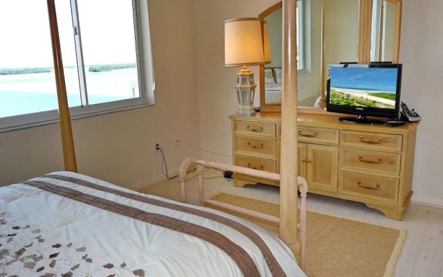 Top Floor Beachfront Condo With Ocean Views/pool/spa