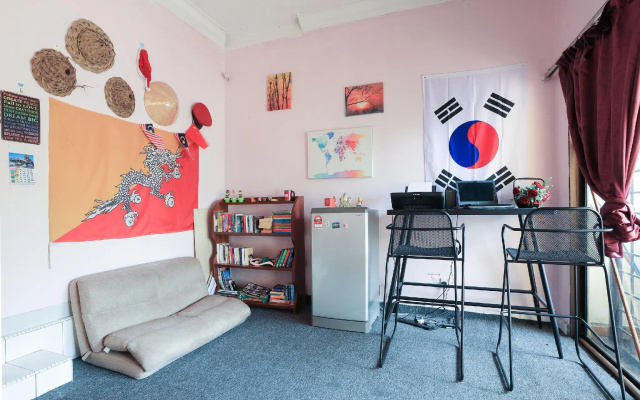 OYO 90229 3 Little Birds Homestay 4bhk