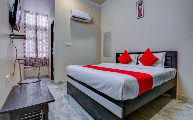 OYO 15892 Friends Residency