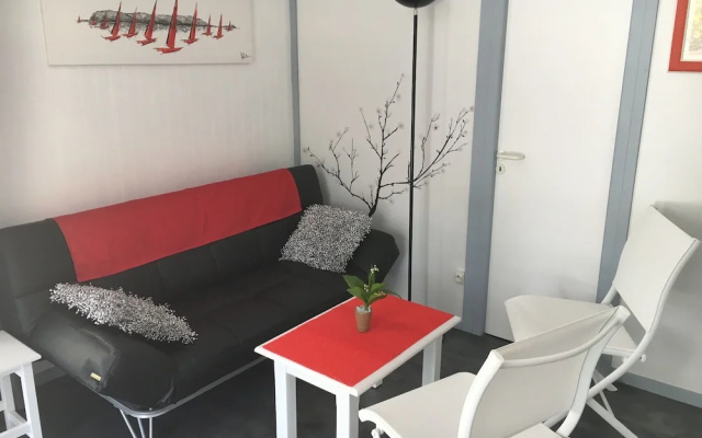 Chalet Orange Naturiste la Jenny