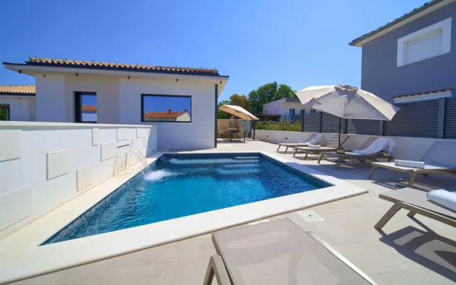 Villa Quarnaro With Heated Pool