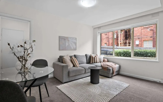Bright 1-bed Apartment in St Kilda